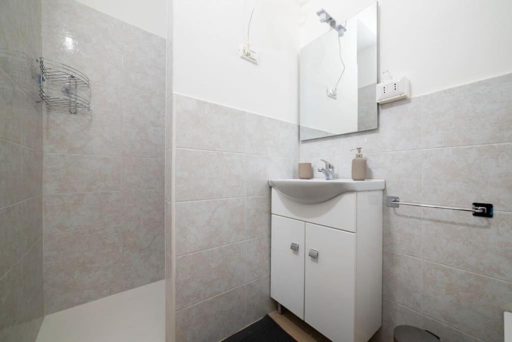 Apartment 4 Stops From The City Center Milan Extérieur photo