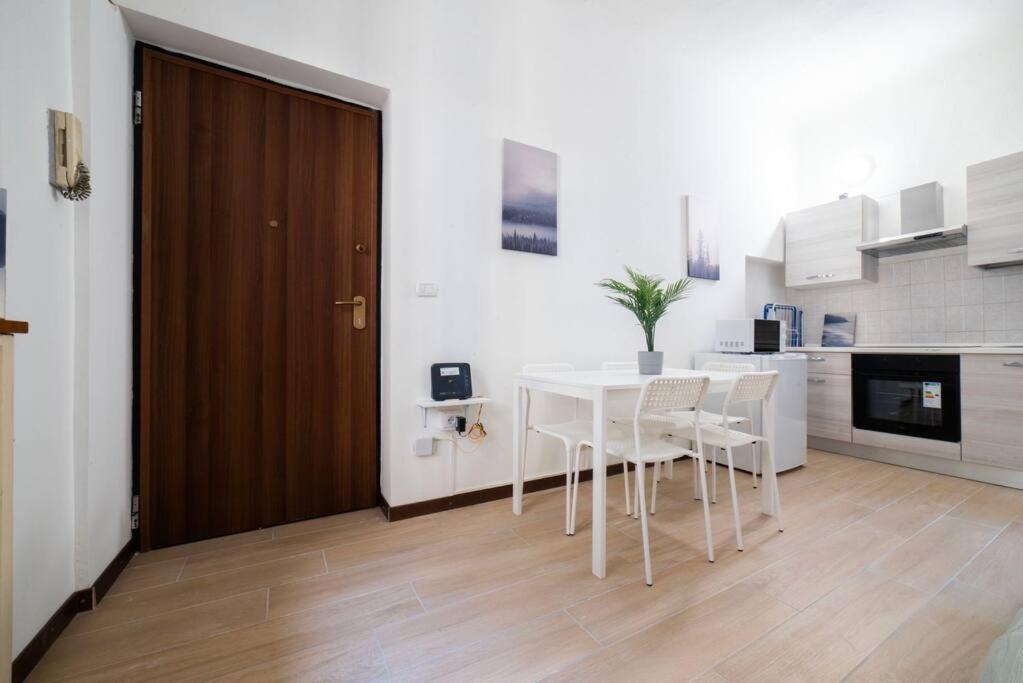 Apartment 4 Stops From The City Center Milan Extérieur photo